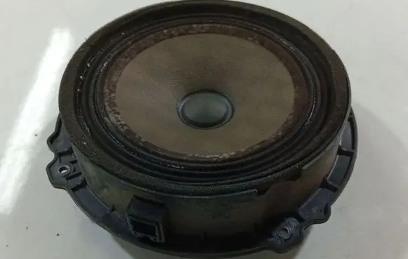 KIA Ceed Front door speaker 963301H010