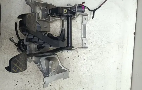 Audi A5 8T 8F Pedal assembly 8k2721117