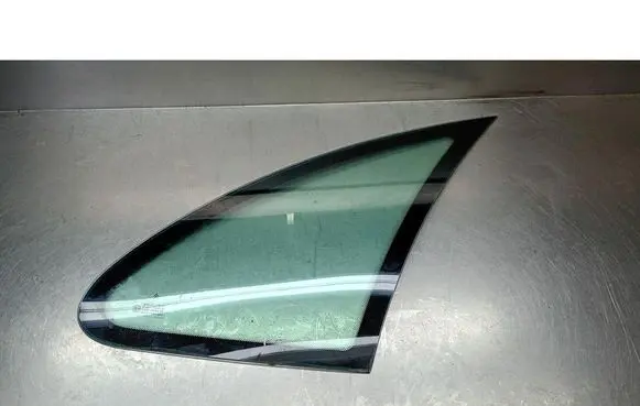 Citroen Xsara Picasso Rear side window 