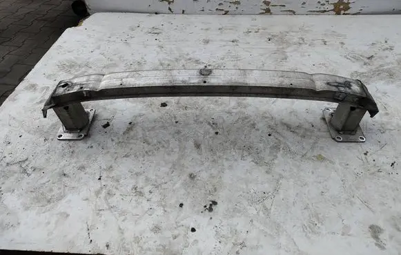 Peugeot 308 Front bumper support beam 