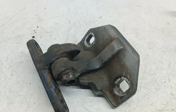 Mercedes-Benz A W168 Front door lower hinge 