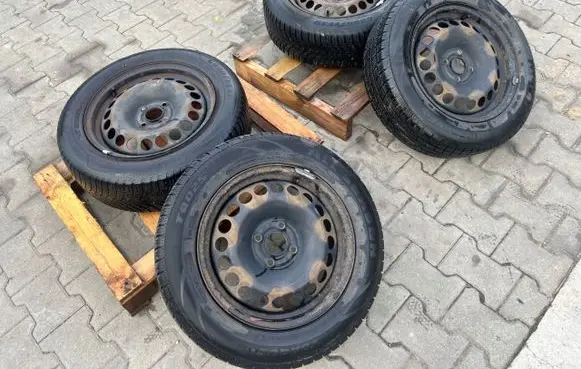 Dacia Lodgy R15 steel rim 65R15