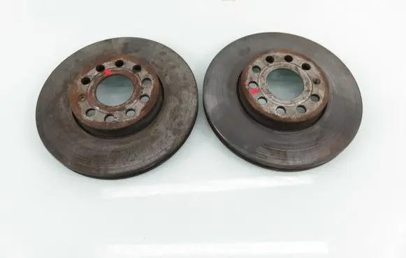 Volkswagen Touran I Front brake disc 