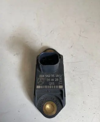 Mercedes-Benz R W251 ESP acceleration yaw rate sensor 0045423518 05W28