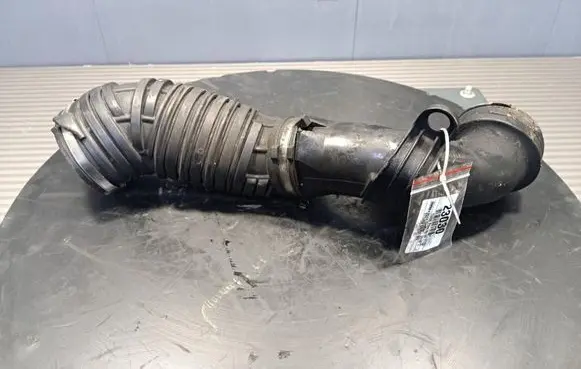 Volkswagen Crafter Intake resonator 