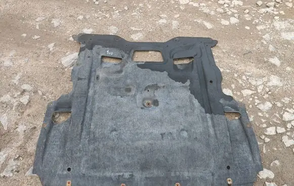 BMW 5 GT F07 Engine splash shield/under tray