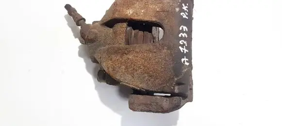 Volvo V50 Front brake caliper 813