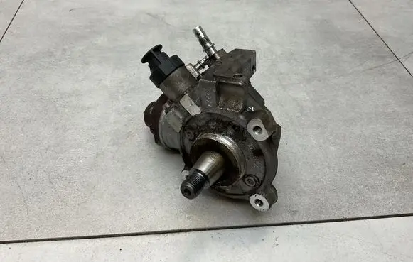 Ford Grand C-MAX Fuel injection high pressure pump 9811347280 0445010592