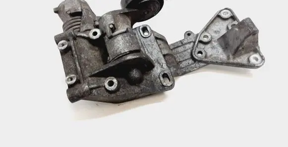 Volvo V50 Engine mounting bracket 30731398