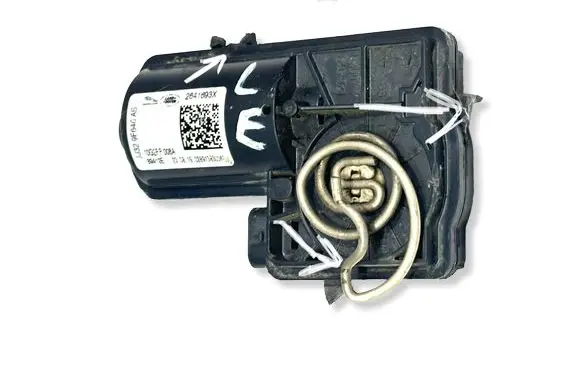 Land Rover Evoque II Valve JJ329F646AB