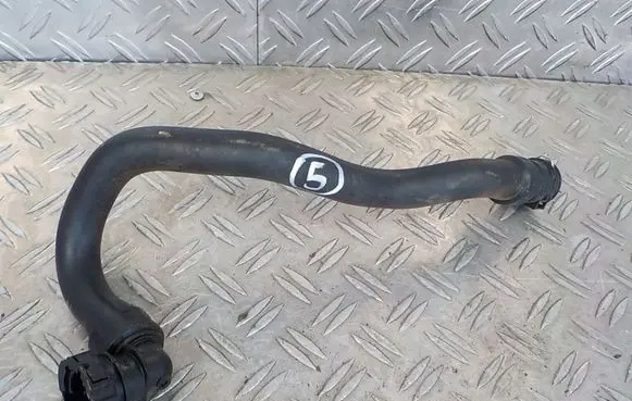 Peugeot 3008 II Engine coolant pipe/hose 9673473780