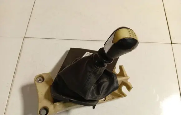 Nissan Primera Gear shifter/selector 96935AV610