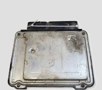 Opel Vectra C Engine control unit/module 55556261 0281011817