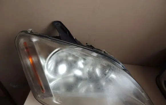 Ford C-MAX I Headlight/headlamp