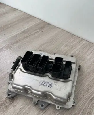BMW 7 F01 F02 F03 F04 Engine control unit/module 8617520 0261S09662