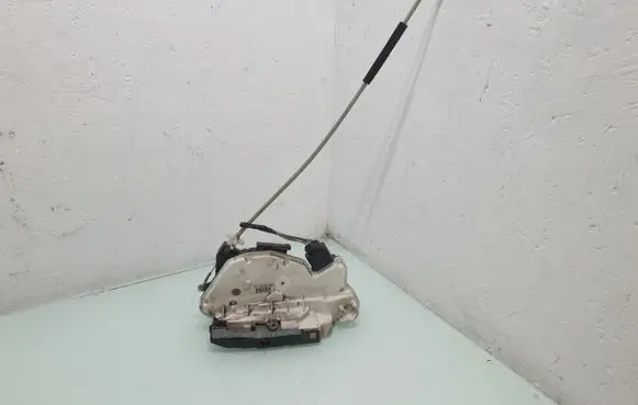 Seat Ibiza IV (6J,6P) Front door lock 5N1837015A