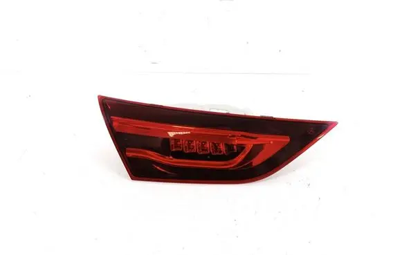 Tailgate rear/tail lights
