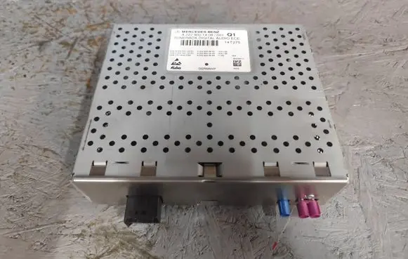 Mercedes-Benz C W205 HiFi Audio sound control unit A2229001408 A2228203389 A2229020408