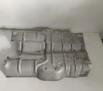 Mercedes-Benz R W251 Exhaust heat shield 2516821171