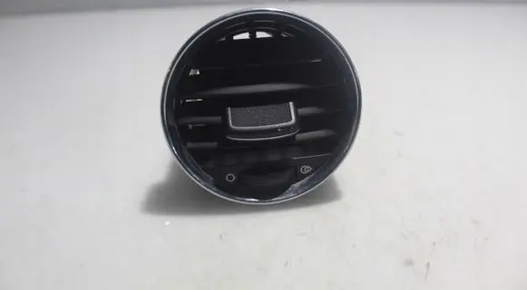 Peugeot 308 Dashboard side air vent grill/cover trim