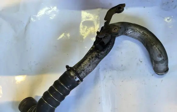 Nissan X-Trail T31 Intercooler hose/pipe 14463JG70C