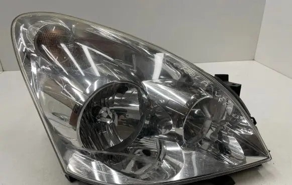 Toyota Corolla Verso AR10 Headlight/headlamp HB412V51W 3124