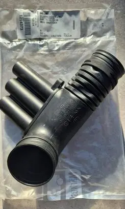 Audi A1 Air intake hose/pipe 04E129651C 1214373 13527272