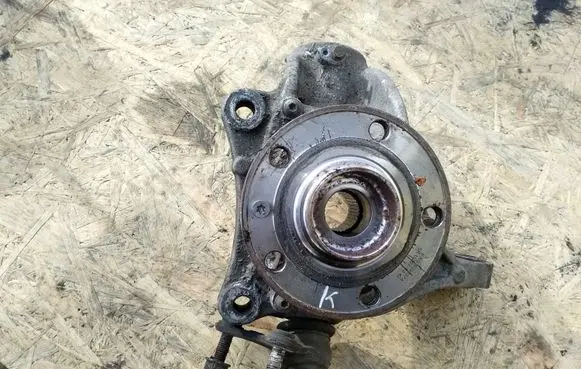 Volkswagen PASSAT B6 Front wheel hub spindle knuckle 3C0407257G