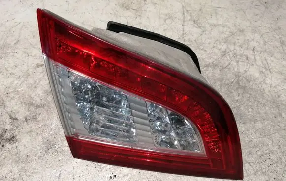 Peugeot 508 Tailgate rear/tail lights 9686780580