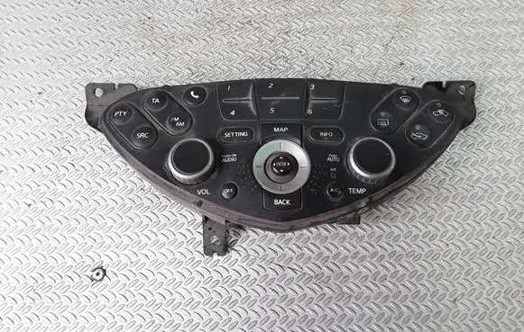 Nissan Primera Climate control unit 28395AV611