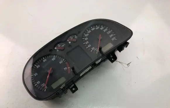 Volkswagen Golf IV Speedometer (instrument cluster) 1J0919861D