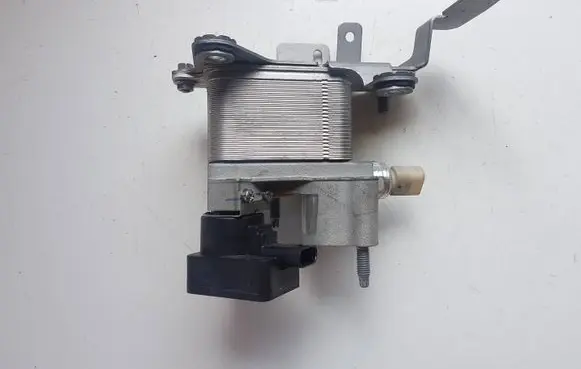 Polestar 2 Electric car engine cooler 32373356