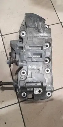 BMW 5 F10 F11 Engine mounting bracket 8506863
