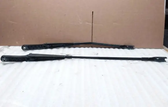Audi A6 S6 C7 4G Front wiper blade arm 4G1955408B 4G1955407B