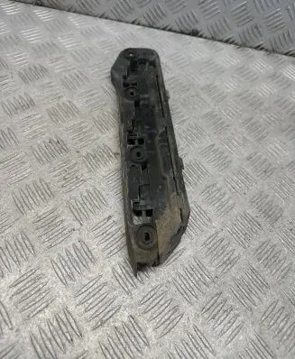 Volkswagen Touran I Front bumper mounting bracket 1T0807935