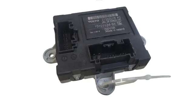 Volvo V70 Door control unit/module 31343028 1010253901