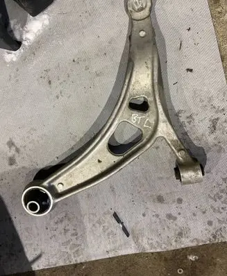 Subaru Outback (BT) Front lower control arm/wishbone 