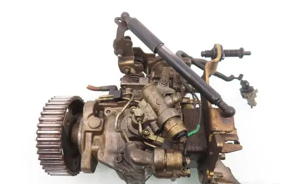 Renault Laguna I Fuel injection high pressure pump 7700107172 0460494449