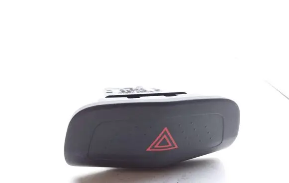 Nissan Primera Hazard light switch NILES06016
