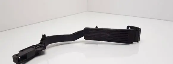 Mercedes-Benz C AMG W202 Accelerator throttle pedal 1243011320 1293010001