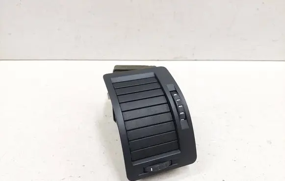 Skoda Octavia Mk2 (1Z) Dashboard side air vent grill/cover trim 1Z0819701