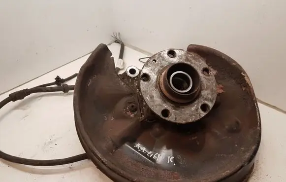 Audi A8 S8 D3 4E Rear wheel hub spindle/knuckle 4E0505435