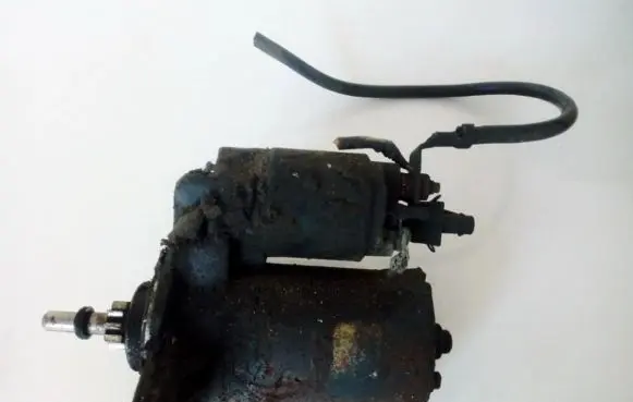 Volkswagen Golf III Starter motor