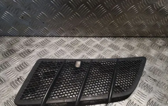 Mercedes-Benz ML W164 Front bumper upper radiator grill 1648800105 A1648800105