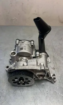 Volkswagen Transporter - Caravelle T6 Oil pump 04l145208p