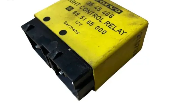 Volvo 850 Light module LCM 3545466 895165000