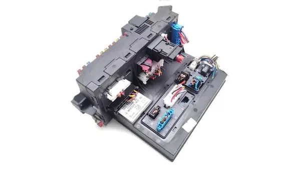 Mercedes-Benz E W211 Fuse module 2115454301