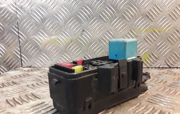 Lexus RX 450H Fuse box set 9098704010 1567002550