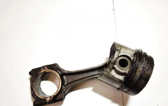 Renault Laguna I Piston with connecting rod hfc
