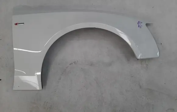 Audi A5 8T 8F Fender